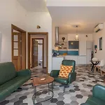 Two Bedroom Close To The Sea Daire